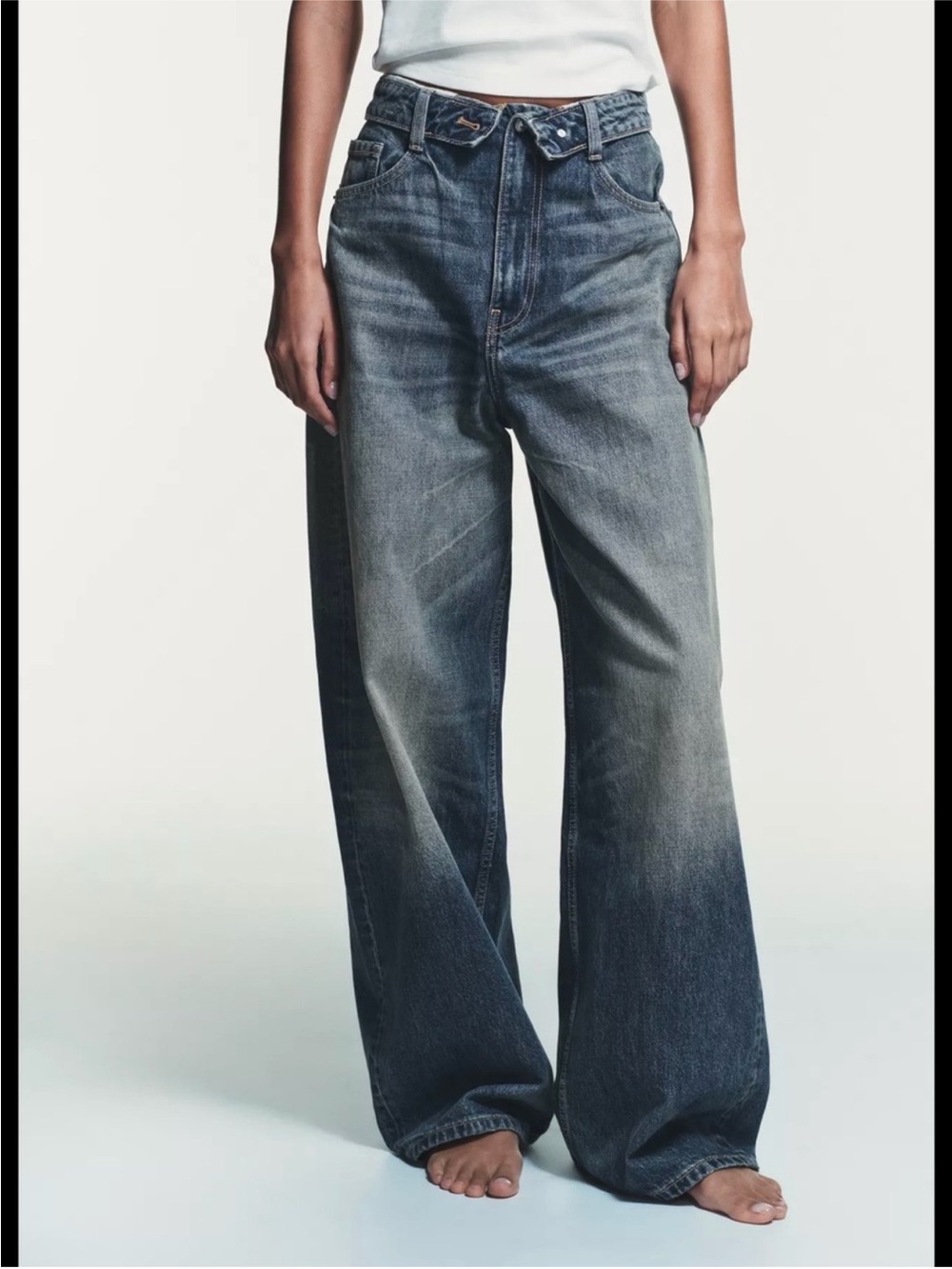 Zara TRF FOLDED WAIST MID-RISE JEANS